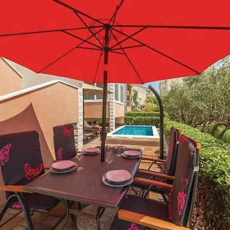 Daire Ipm Luxury With Private Pool Kastela