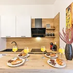 Ipm Luxury With Private Pool Daire Kastela