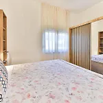Ipm Luxury With Private Pool Daire Kastela